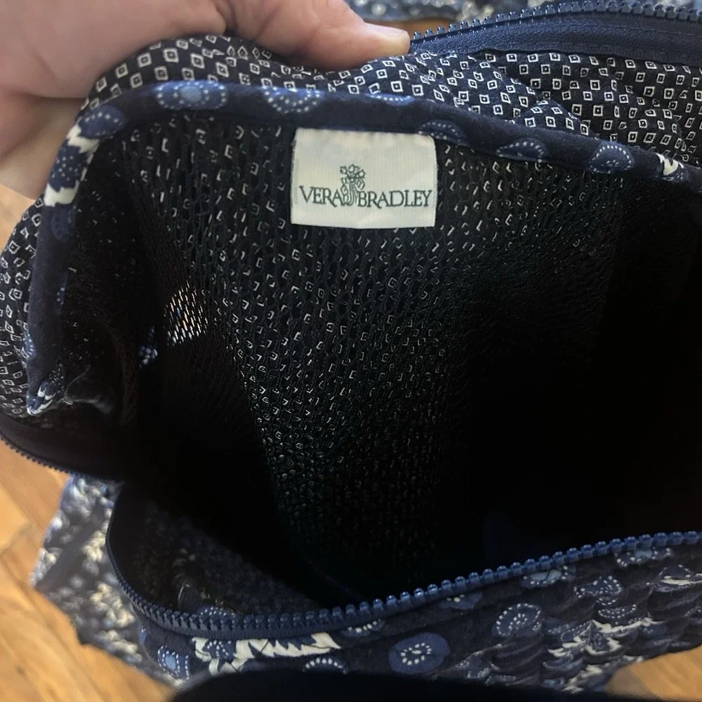 Vera Bradley Blue Coin Maple Leaf Pattern Garment. Duffle &‎ Backpack Retired(3)
